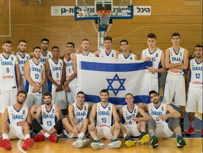 נבחרת העתודה (מערכת וואלה! NEWS , עודד קרני, איגוד הכדורסל) נבחרת העתודה (מערכת וואלה! NEWS , עודד קרני, איגוד הכדורסל)