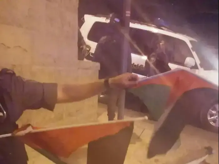 עימותים במסע לוויה במזרח ירושלים, יולי 2017 (חטיבת דובר המשטרה) עימותים במסע לוויה במזרח ירושלים, יולי 2017 (חטיבת דובר המשטרה)