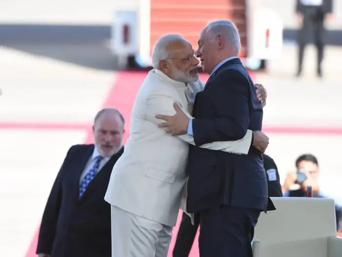 בנימין נתניהו ונרנדה מודי בקבלת הפנים בישראל 4 ביולי 2017 (ראובן קסטרו) בנימין נתניהו ונרנדה מודי בקבלת הפנים בישראל 4 ביולי 2017 (ראובן קסטרו)