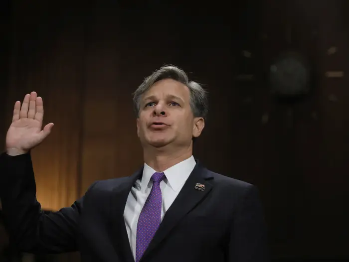 המועמד לראשות ה-FBI כריסטופר ריי בשימוע בסנאט, יולי 2017 (רויטרס) המועמד לראשות ה-FBI כריסטופר ריי בשימוע בסנאט, יולי 2017 (רויטרס)