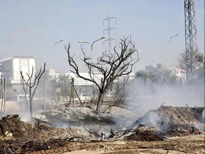 אש משתוללת במחלף קוממיות לכיוון דרום; עומסי תנועה כבדים במקום (מערכת וואלה! NEWS , מגד גוזני) אש משתוללת במחלף קוממיות לכיוון דרום; עומסי תנועה כבדים במקום (מערכת וואלה! NEWS , מגד גוזני)