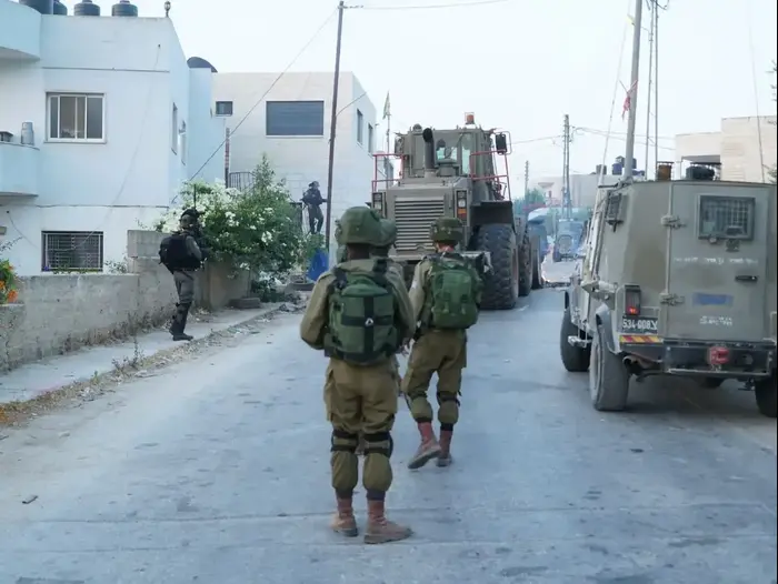 פעילות כוחות צה"ל הלילה לאחר הפיגוע בחלמיש 23 ביולי 2017 (דובר צה"ל) פעילות כוחות צה"ל הלילה לאחר הפיגוע בחלמיש 23 ביולי 2017 (דובר צה"ל)