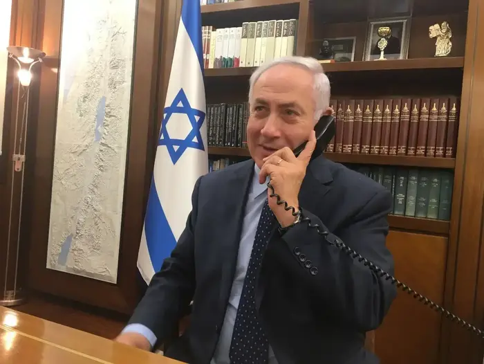 ראש הממשלה בנימין נתתניהו בשיחה עם השגרירה בירדן (מערכת וואלה! NEWS) ראש הממשלה בנימין נתתניהו בשיחה עם השגרירה בירדן (מערכת וואלה! NEWS)