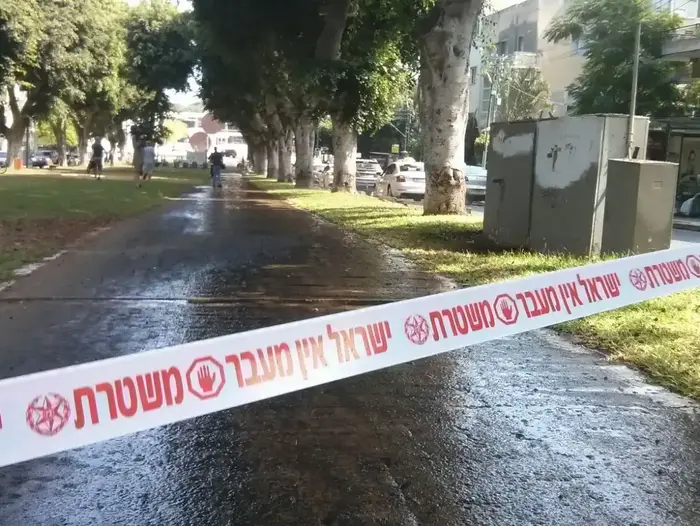תאונת קורקינט של שלומית מלכה ברוטישילד, ת"א 13.8.17 (מערכת וואלה! NEWS , אבי כהן) תאונת קורקינט של שלומית מלכה ברוטישילד, ת"א 13.8.17 (מערכת וואלה! NEWS , אבי כהן)