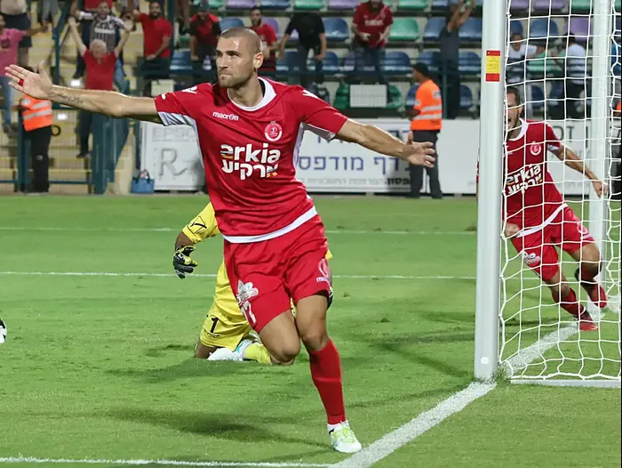 שחקן הפועל תל אביב עידו אקסברד (מערכת וואלה! NEWS , לילך וייס)