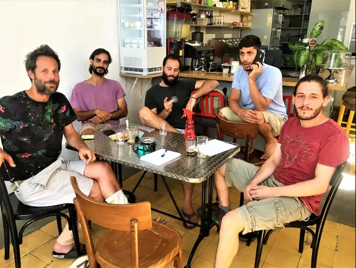 מפגש פרלמנט בשכונת שפירא בתל אביב (מערכת וואלה! NEWS) מפגש פרלמנט בשכונת שפירא בתל אביב (מערכת וואלה! NEWS)
