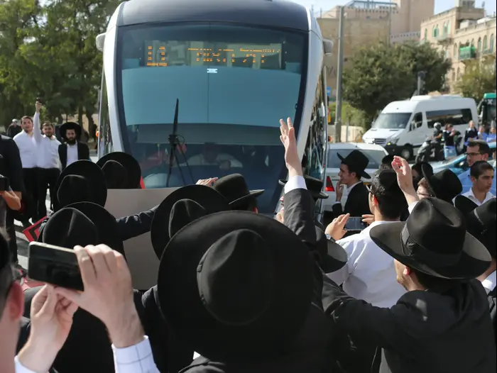 הפגנות חרדים בירושלים 19.10.17 (מערכת וואלה! NEWS , נועם מושקוביץ) הפגנות חרדים בירושלים 19.10.17 (מערכת וואלה! NEWS , נועם מושקוביץ)
