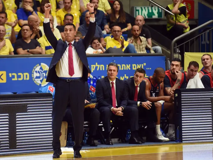 מאמן באסקוניה פאבלו פריג'יוני (ברני ארדוב)