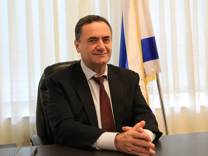 ישראל כץ בלשכתו בכנסת 1 בנובמבר 2017 (טל אנגלנדר) ישראל כץ בלשכתו בכנסת 1 בנובמבר 2017 (טל אנגלנדר)