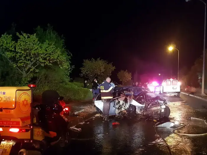 חמישה פצועים בתאונת דרכים ליד כרמיאל (מד"א) חמישה פצועים בתאונת דרכים ליד כרמיאל (מד"א)