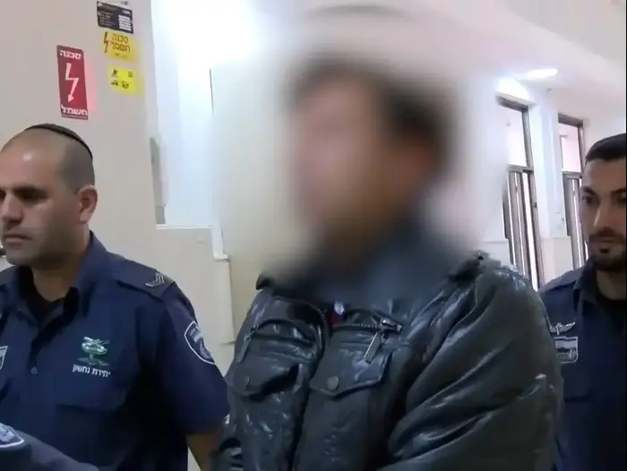 אב נאשם באונס והתעללות מינית בבתו; את האירועים נהג לתעד בתמונות ובוידאו (מערכת וואלה! NEWS , צילום: רוני כנפו, עריכה: יאיר דניאל) אב נאשם באונס והתעללות מינית בבתו; את האירועים נהג לתעד בתמונות ובוידאו (מערכת וואלה! NEWS , צילום: רוני כנפו, עריכה: יאיר דניאל)