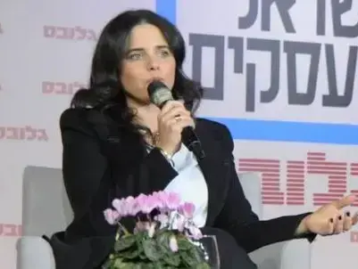 שרת המשפטים איילת שקד במהלך ועידת גלובס 11 בינואר 2018 (מערכת וואלה! NEWS , איל יצהר, גלובס) שרת המשפטים איילת שקד במהלך ועידת גלובס 11 בינואר 2018 (מערכת וואלה! NEWS , איל יצהר, גלובס)