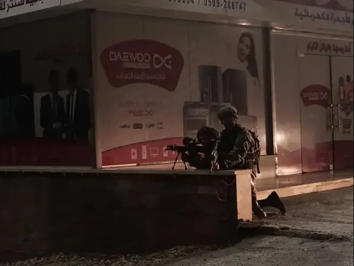 צה"ל מהחטיבה המרחבית "מנשה", שב"כ ומשטרת ישראל במבצע לאיתור חשודים בביצוע פיגוע הירי סמוך לחוות גלעד ב9 בינואר, בו נרצח הרב רזיאל שבח ז"ל' 18 בינואר 2018 (דובר צה"ל) צה"ל מהחטיבה המרחבית "מנשה", שב"כ ומשטרת ישראל במבצע לאיתור חשודים בביצוע פיגוע הירי סמוך לחוות גלעד ב9 בינואר, בו נרצח הרב רזיאל שבח ז"ל' 18 בינואר 2018 (דובר צה"ל)