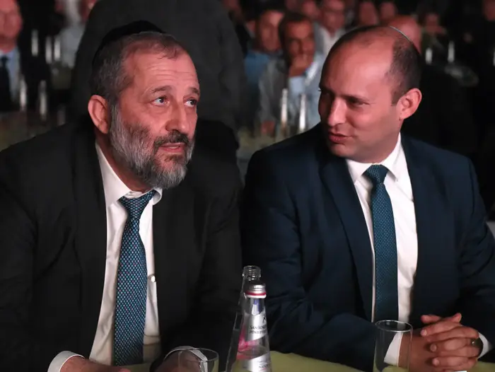 שר החינוך נפתלי בנט ואריה דרעי (ראובן קסטרו) שר החינוך נפתלי בנט ואריה דרעי (ראובן קסטרו)