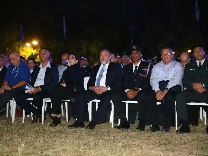 עצרת המרכזית- נעילת אירועי יום השואה, בהשתתפות: שר הביטחון, משה כחלון ואסתר חיות, יד מרדכי, 12 באפריל 2018 (לירון מולדובן ) עצרת המרכזית- נעילת אירועי יום השואה, בהשתתפות: שר הביטחון, משה כחלון ואסתר חיות, יד מרדכי, 12 באפריל 2018 (לירון מולדובן )