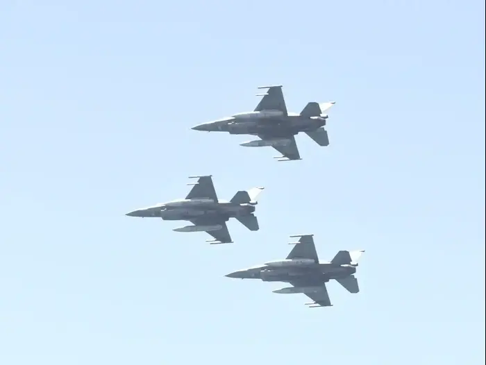 מטוסי קרב במטס יום העצמאות, תל אביב, 19 באפריל 2018 (ראובן קסטרו) מטוסי קרב במטס יום העצמאות, תל אביב, 19 באפריל 2018 (ראובן קסטרו)