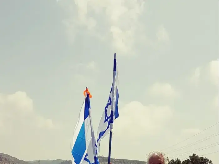 אבי פרחן, שנעצר בעת שמחה נגד צעדת הנכבה בעתלית ביום העצמאות, אפריל 2018 (מערכת וואלה! NEWS , גנית פרחן) אבי פרחן, שנעצר בעת שמחה נגד צעדת הנכבה בעתלית ביום העצמאות, אפריל 2018 (מערכת וואלה! NEWS , גנית פרחן)