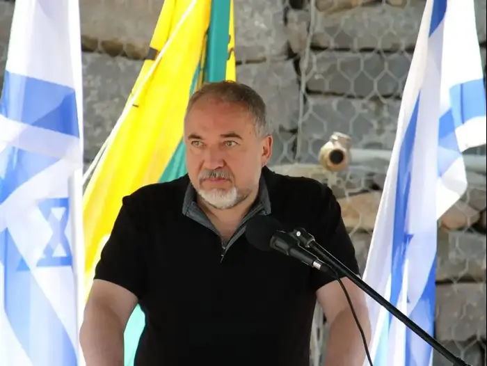 סיור של שר הביטחון, אביגדור ליברמן ברמת הגולן 10 ביולי 2018 (שלומי גבאי) סיור של שר הביטחון, אביגדור ליברמן ברמת הגולן 10 ביולי 2018 (שלומי גבאי)