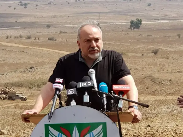 אביגדור ליברמן סיור רמת הגולן 7.8.2018 (שלומי גבאי) אביגדור ליברמן סיור רמת הגולן 7.8.2018 (שלומי גבאי)