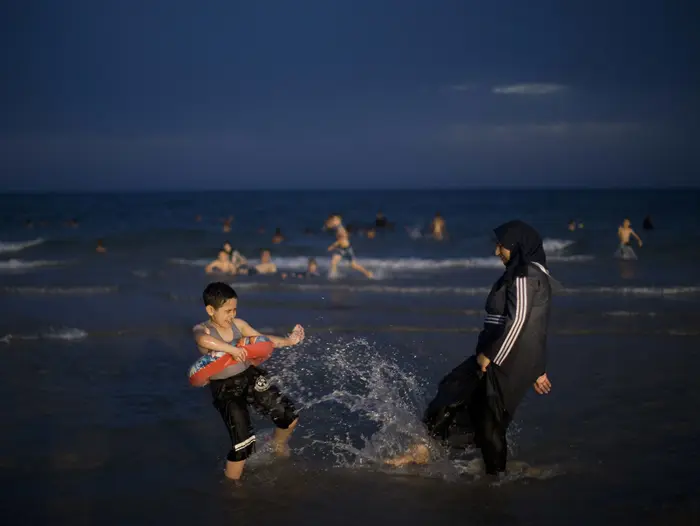 חוף הים בתל אביב, 16 ביוני 2018 (AP) חוף הים בתל אביב, 16 ביוני 2018 (AP)