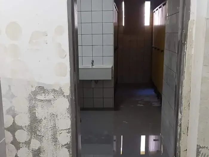 בית ספר בשערי תקווה שנחנך למרות ליקויים רבים (באדיבות המשפחה)