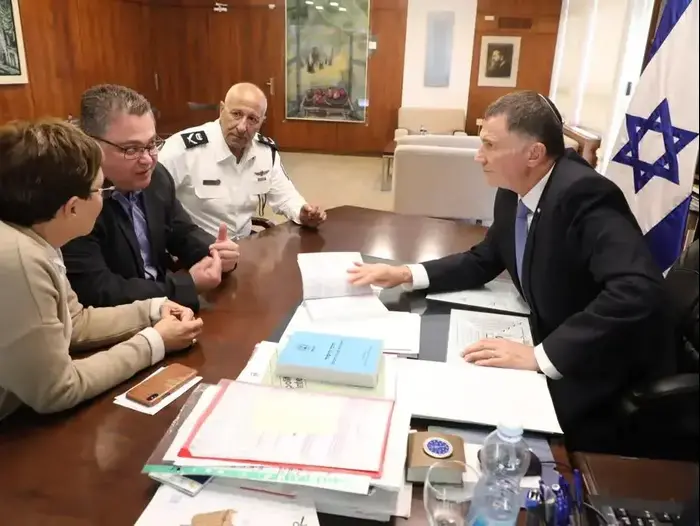הכנות לקראת פתיחת מושב הכנסת מחר (מערכת וואלה! NEWS , דוברות הכנסת / איציק הררי) הכנות לקראת פתיחת מושב הכנסת מחר (מערכת וואלה! NEWS , דוברות הכנסת / איציק הררי)
