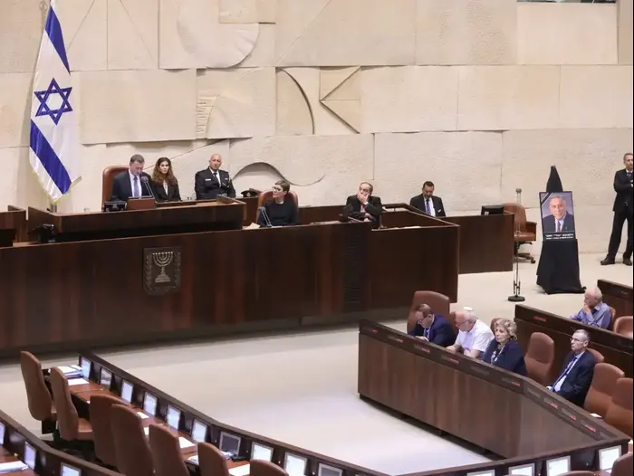 ישיבה מיוחדת של הכנסת לזכרו של רחבעם זאבי (גנדי) בכנסת ישראל, ירושלים (מערכת וואלה! NEWS , דוברות הכנסת, יצחק הררי) ישיבה מיוחדת של הכנסת לזכרו של רחבעם זאבי (גנדי) בכנסת ישראל, ירושלים (מערכת וואלה! NEWS , דוברות הכנסת, יצחק הררי)