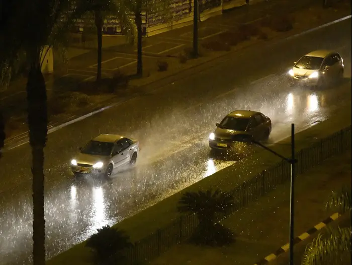 גשם בפתח תקווה 28 באוקטובר 2018 (ראובן קסטרו) גשם בפתח תקווה 28 באוקטובר 2018 (ראובן קסטרו)