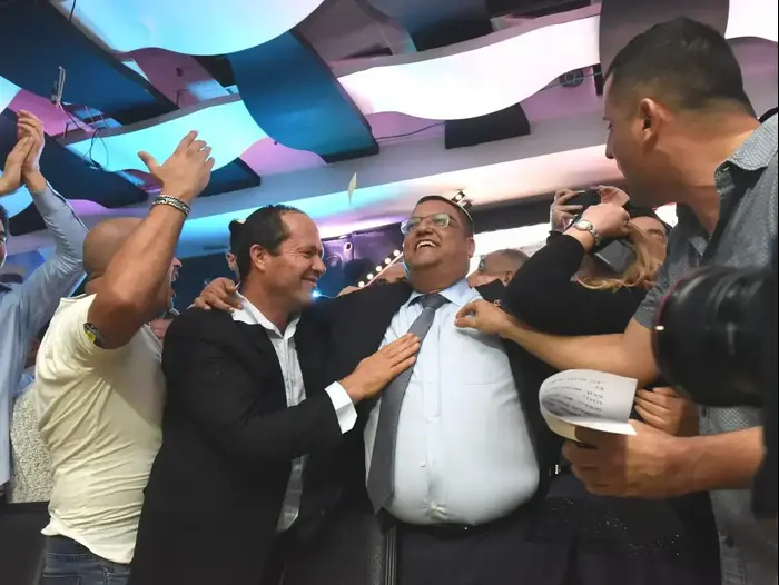 משה ליאון בנאום ניצחון 14 בנובמבר 2018 (ראובן קסטרו)