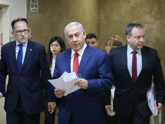 ישיבת ממשלה, 6 בינואר 2019 (אתר רשמי , אלכס קולומויסקי) ישיבת ממשלה, 6 בינואר 2019 (אתר רשמי , אלכס קולומויסקי)