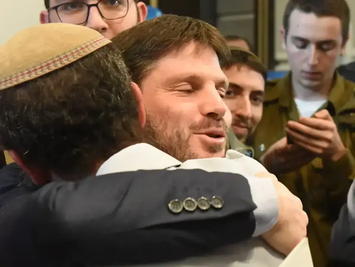 בצלאל סמוטריץ' נבחר לתפקיד יו"ר האיחוד הלאומי , קראון פלאזה ירושלים, 14 בינואר 2019 (ראובן קסטרו) בצלאל סמוטריץ' נבחר לתפקיד יו"ר האיחוד הלאומי , קראון פלאזה ירושלים, 14 בינואר 2019 (ראובן קסטרו)