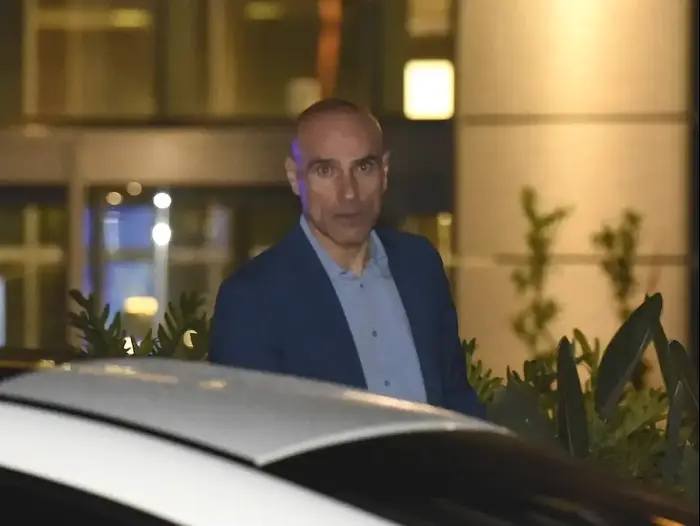 אפי נוה, בעת יציאתו בית משפט השלום, ת"א 16 בינואר 2019 (ראובן קסטרו) אפי נוה, בעת יציאתו בית משפט השלום, ת"א 16 בינואר 2019 (ראובן קסטרו)