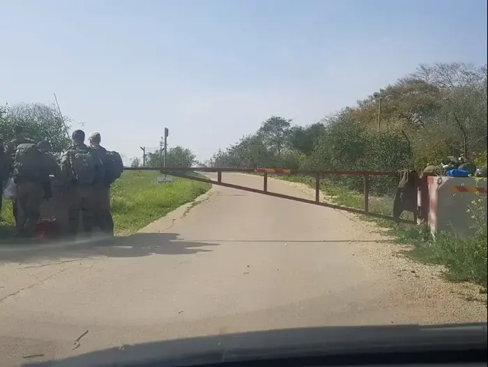 מחסום ניר עם בגבול עזה נחסם (אתר רשמי , אין) מחסום ניר עם בגבול עזה נחסם (אתר רשמי , אין)