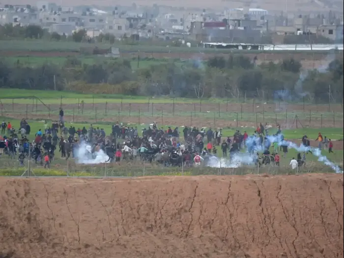 מפגינים פלסטינים בגבול עזה, 1 פברואר 2019 (אתר רשמי) מפגינים פלסטינים בגבול עזה, 1 פברואר 2019 (אתר רשמי)