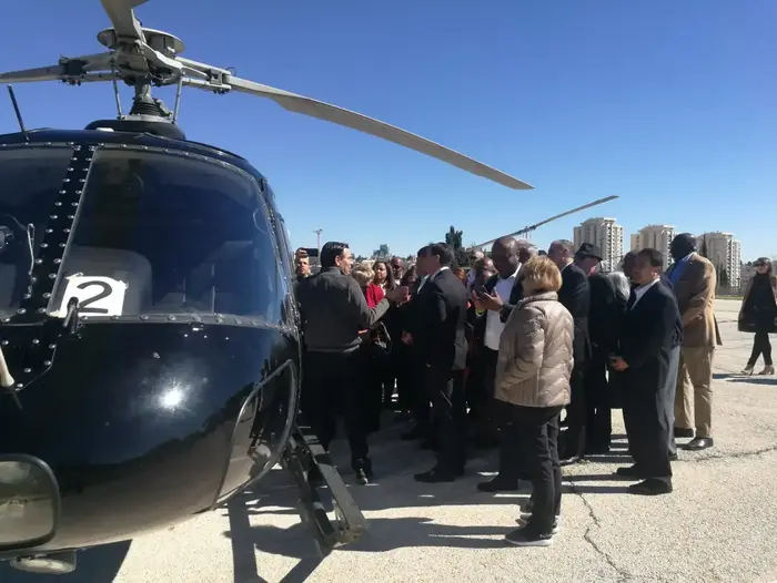 משלחת שגרירי או"ם, לקראת טיסתם לסיור בגבול הצפוני 3, פברואר 2019 (אתר רשמי , רוני כנפו) משלחת שגרירי או"ם, לקראת טיסתם לסיור בגבול הצפוני 3, פברואר 2019 (אתר רשמי , רוני כנפו)
