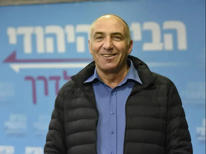 מוטי יוגב במסיבת עיתונאים של הבית היהודי להצגת מועמדותה של יפעת ארליך, בית סוקולוב, 13 בפברואר 2019 (ראובן קסטרו) מוטי יוגב במסיבת עיתונאים של הבית היהודי להצגת מועמדותה של יפעת ארליך, בית סוקולוב, 13 בפברואר 2019 (ראובן קסטרו)