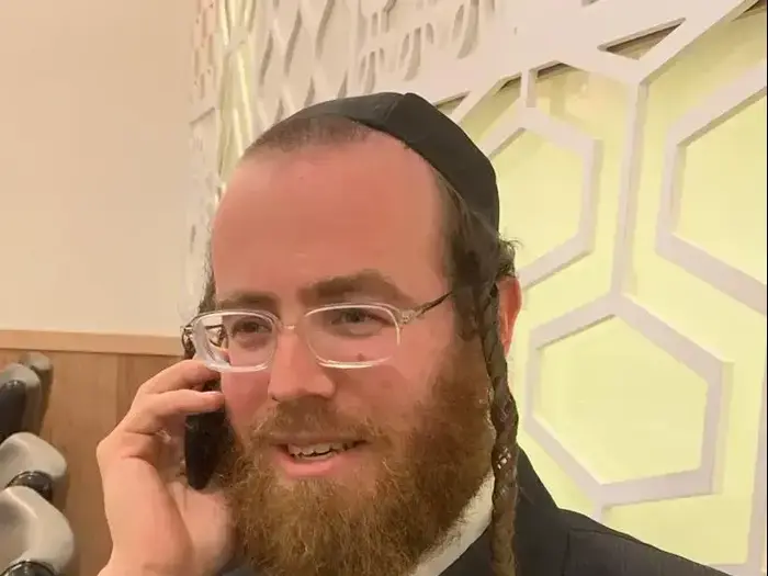 ישראל מוזסון, היזם הישראלי בתחום התשתיות והחלקאות שהיה אמור להיות יחד עם שותפו על הטיסה שהתרסקה בדרכה לקניה (אתר רשמי) ישראל מוזסון, היזם הישראלי בתחום התשתיות והחלקאות שהיה אמור להיות יחד עם שותפו על הטיסה שהתרסקה בדרכה לקניה (אתר רשמי)