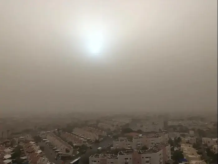 אובך באילת, הבוקר -14/3 (אתר רשמי) אובך באילת, הבוקר -14/3 (אתר רשמי)
