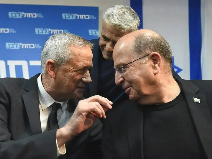 הצהרה של לפיד וגנץ, בגני התערוכה, תל אביב (ראובן קסטרו) הצהרה של לפיד וגנץ, בגני התערוכה, תל אביב (ראובן קסטרו)