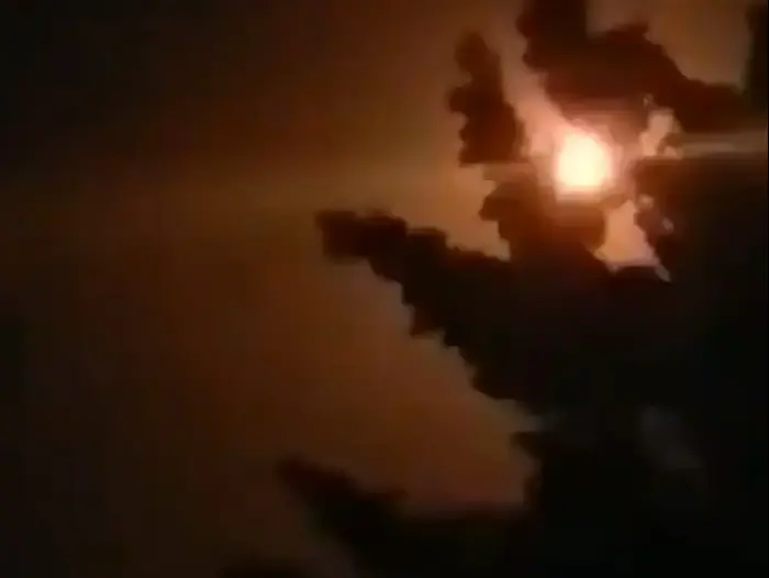 דיווח סורי: ישראל תקפה מטרות סוריות במערב המדינה, במהלכה נהרגו שני לוחמים איראנים (אתר רשמי) דיווח סורי: ישראל תקפה מטרות סוריות במערב המדינה, במהלכה נהרגו שני לוחמים איראנים (אתר רשמי)