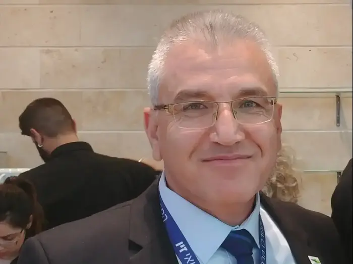 אל"מ (מיל') ד"ר סלמאן זרקא מנהל המרכז הרפואי זיו בצפת ידליק משואה בערב יום העצמאות ה- 71 למדינת ישראל (אתר רשמי , המרכז הרפואי זיו צפת) אל"מ (מיל') ד"ר סלמאן זרקא מנהל המרכז הרפואי זיו בצפת ידליק משואה בערב יום העצמאות ה- 71 למדינת ישראל (אתר רשמי , המרכז הרפואי זיו צפת)