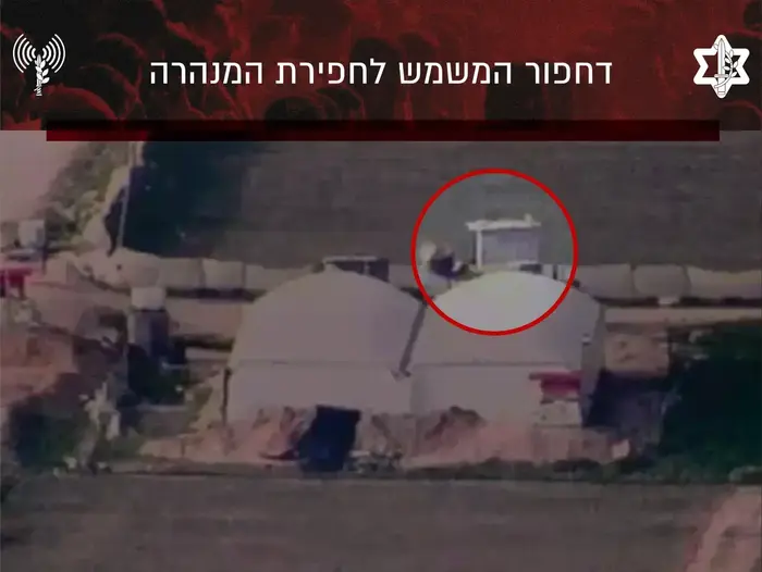 תיעוד מפינוי העפר במנהרת הטרור שהותקפה על ידי צה"ל בעזה ב-4 במאי 2019 (דובר צה"ל) תיעוד מפינוי העפר במנהרת הטרור שהותקפה על ידי צה"ל בעזה ב-4 במאי 2019 (דובר צה"ל)