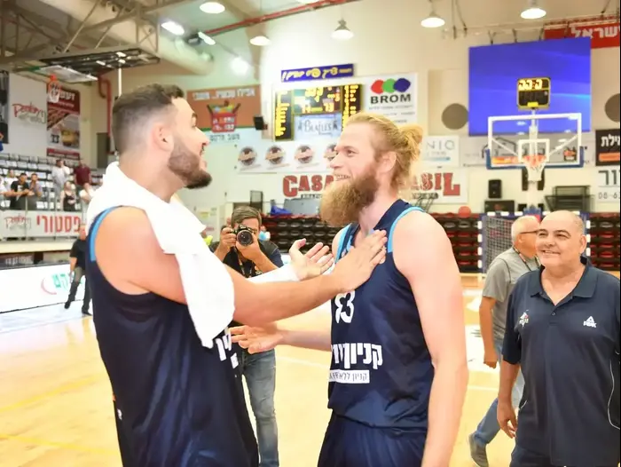 יהונתן שולדבראנד שחקן הפועל אילת (אתר רשמי , יוד צלמים, אתר מנהלת הליגה) יהונתן שולדבראנד שחקן הפועל אילת (אתר רשמי , יוד צלמים, אתר מנהלת הליגה)