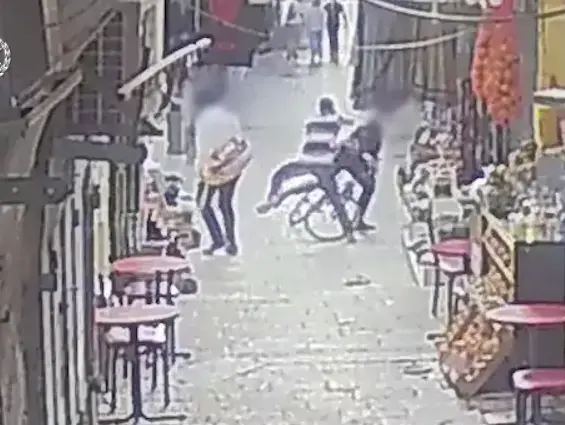תיעוד הפיגוע ליד שער שכם ב-31 במאי 2019 (צילום מסך) תיעוד הפיגוע ליד שער שכם ב-31 במאי 2019 (צילום מסך)