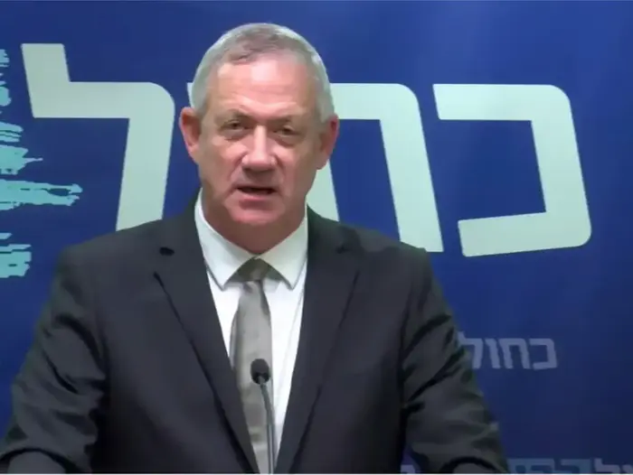 בני גנץ בישיבת סיעה ראשונה אחרי ההכרזה על בחירות, 3 ביוני כנסת (רוני כנפו) בני גנץ בישיבת סיעה ראשונה אחרי ההכרזה על בחירות, 3 ביוני כנסת (רוני כנפו)