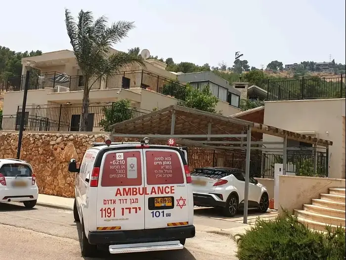 אמבולנס בראש פינה - 9 יוני 2019 (מד"א) אמבולנס בראש פינה - 9 יוני 2019 (מד"א)