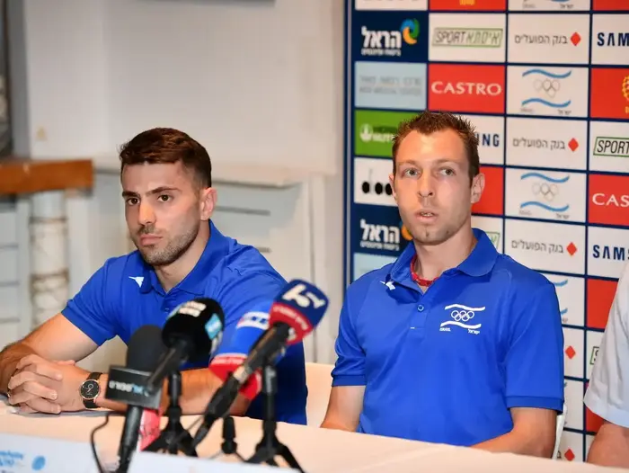 פלייר הוועד האולימפי מתכונן למשחקי אירופה: מתעמל ישראלי אנדריי מדבדב, שחקן בדמינטון מישה זילברמן (יוסי ציפקיס) פלייר הוועד האולימפי מתכונן למשחקי אירופה: מתעמל ישראלי אנדריי מדבדב, שחקן בדמינטון מישה זילברמן (יוסי ציפקיס)