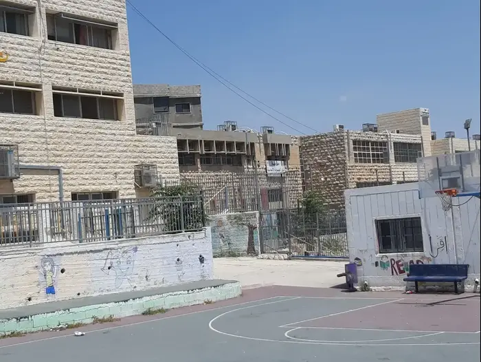 אחד מבתי הספר בעיסאוויה (רוני כנפו) אחד מבתי הספר בעיסאוויה (רוני כנפו)