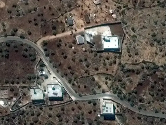 תמונת לווין של המתחם שבו הסתתר אל בגדאדי (רויטרס) תמונת לווין של המתחם שבו הסתתר אל בגדאדי (רויטרס)