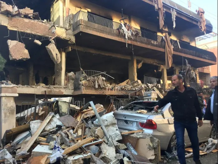 ביתו של אכרם עג'ורי, בכיר הג'יהאד האסלאמי, אחרי שהותקף, דמשק, סוריה, 12 בנובמבר 2019 (רויטרס) ביתו של אכרם עג'ורי, בכיר הג'יהאד האסלאמי, אחרי שהותקף, דמשק, סוריה, 12 בנובמבר 2019 (רויטרס)